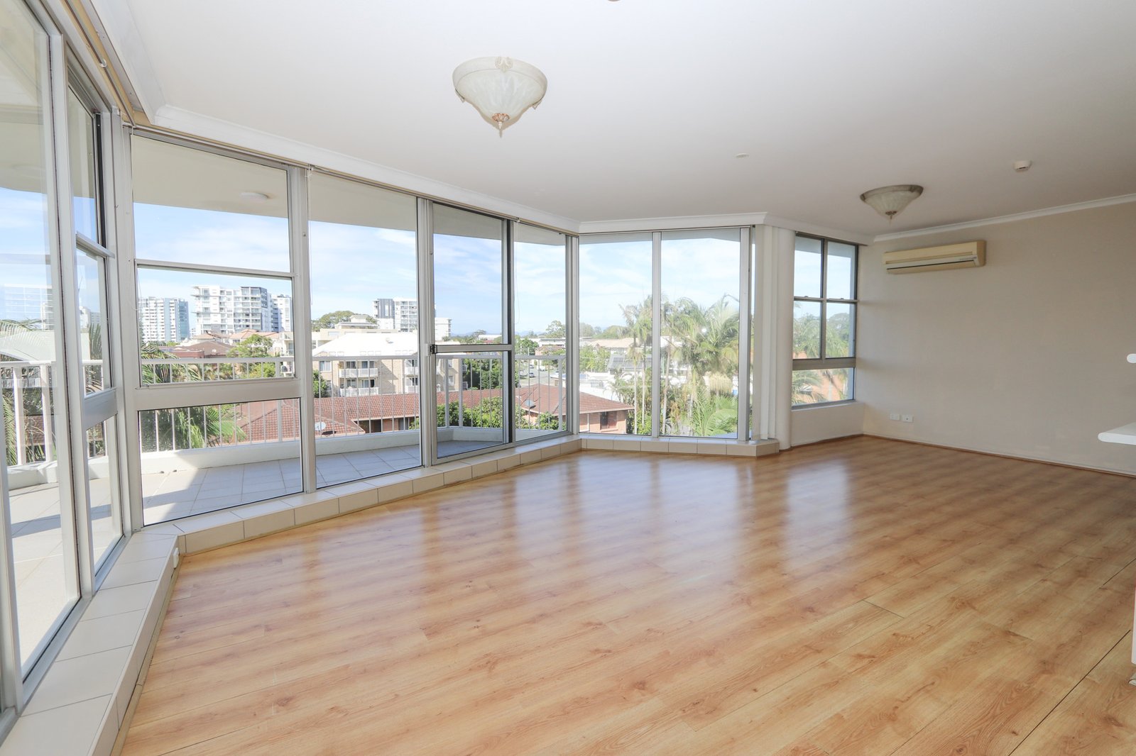 16/15 Brighton Street BIGGERA WATERS 5