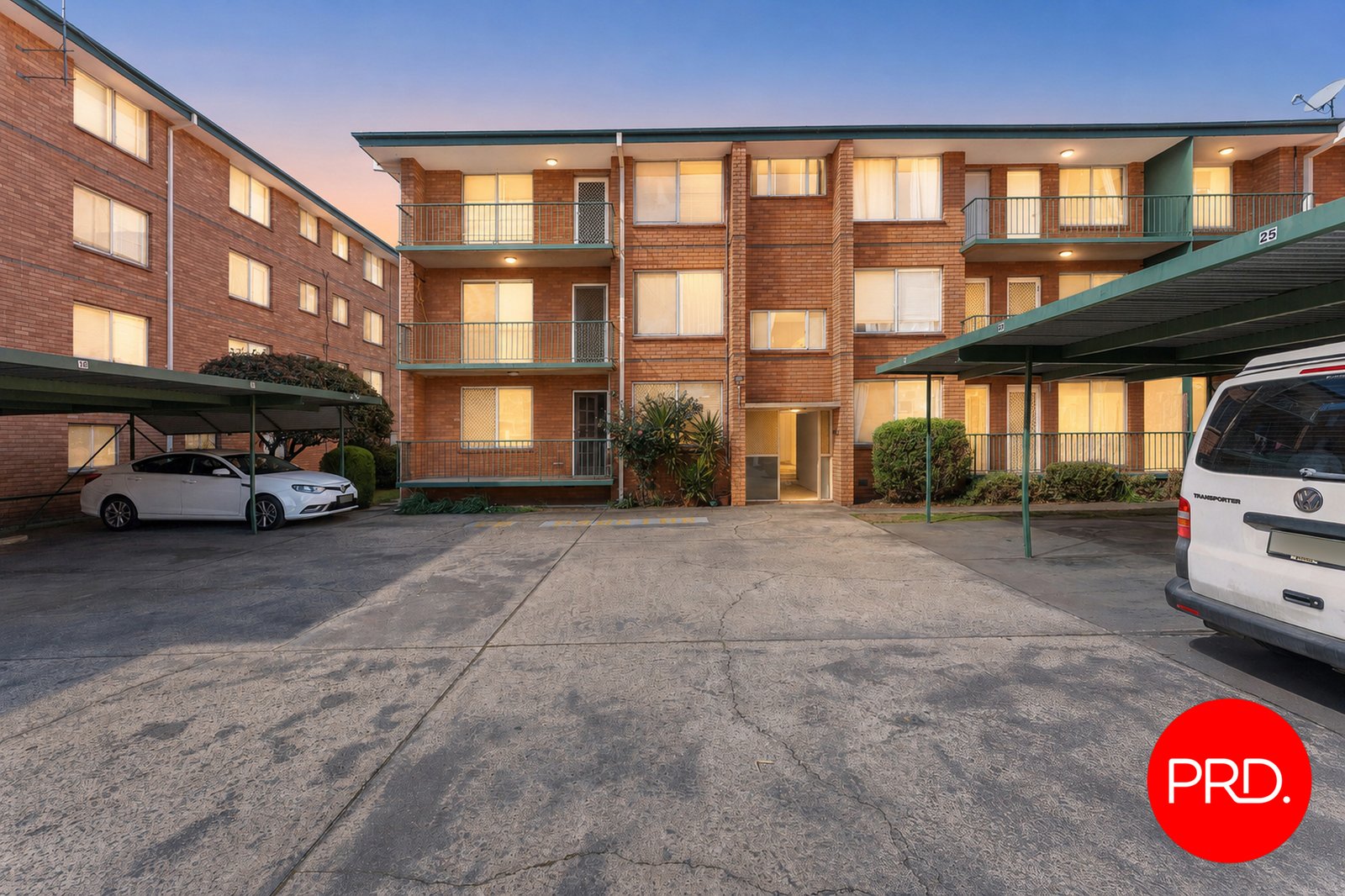 16/15 Crest Road CRESTWOOD 1