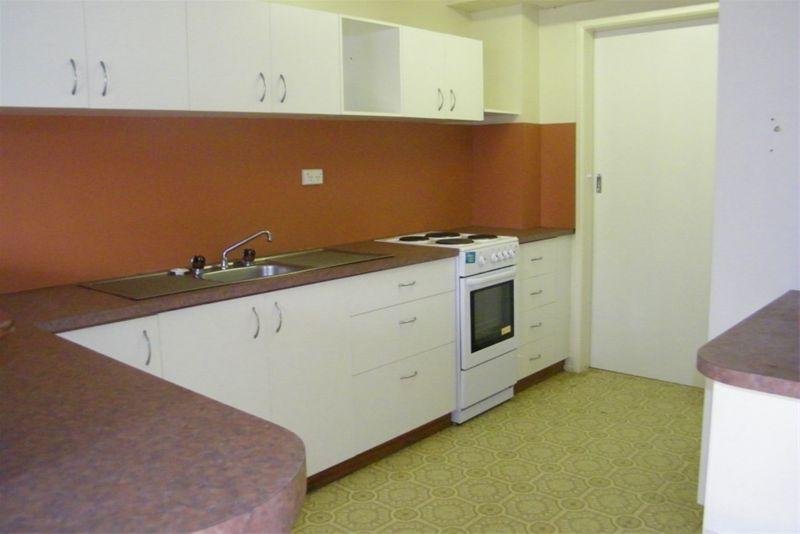16/15 Roberts Street SOUTH GLADSTONE 3