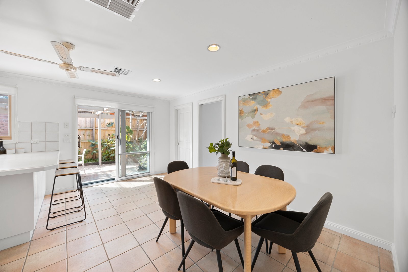 Gallery: 16/15a Wattle Grove