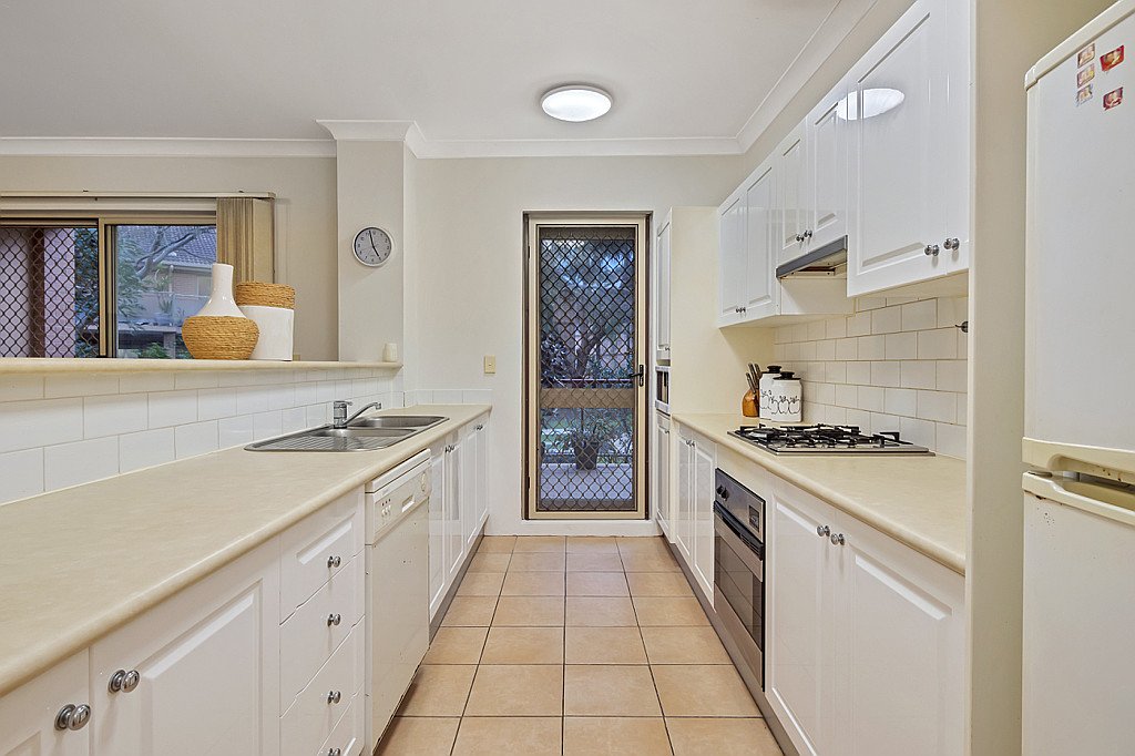16/16 Morgan Street BOTANY 2