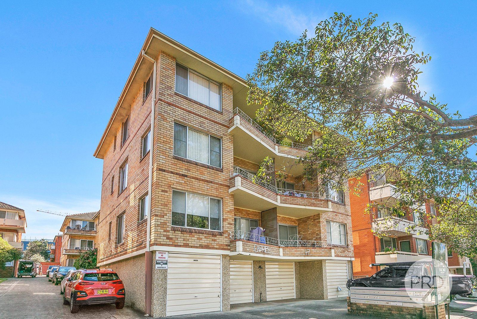 16/17 Cambridge Street PENSHURST 1
