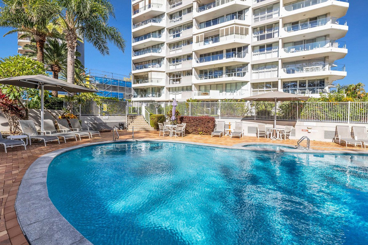 16/170 The Esplanade Burleigh Heads 4