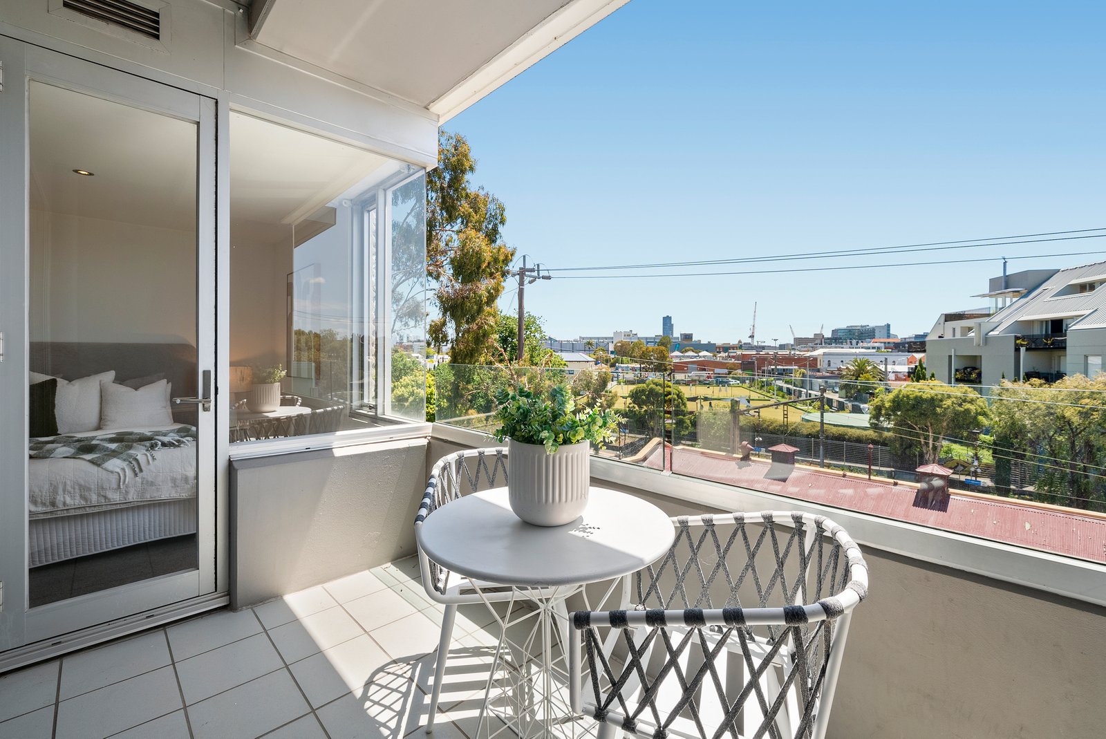 Gallery: 16/174 Peel Street
