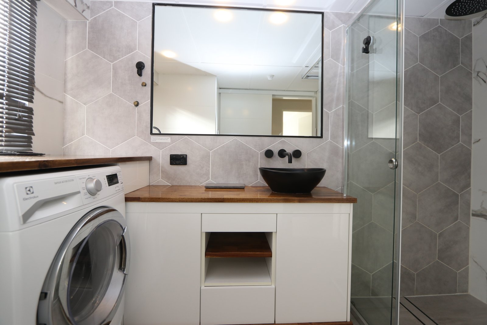 16/18 Queen Street SOUTHPORT 9