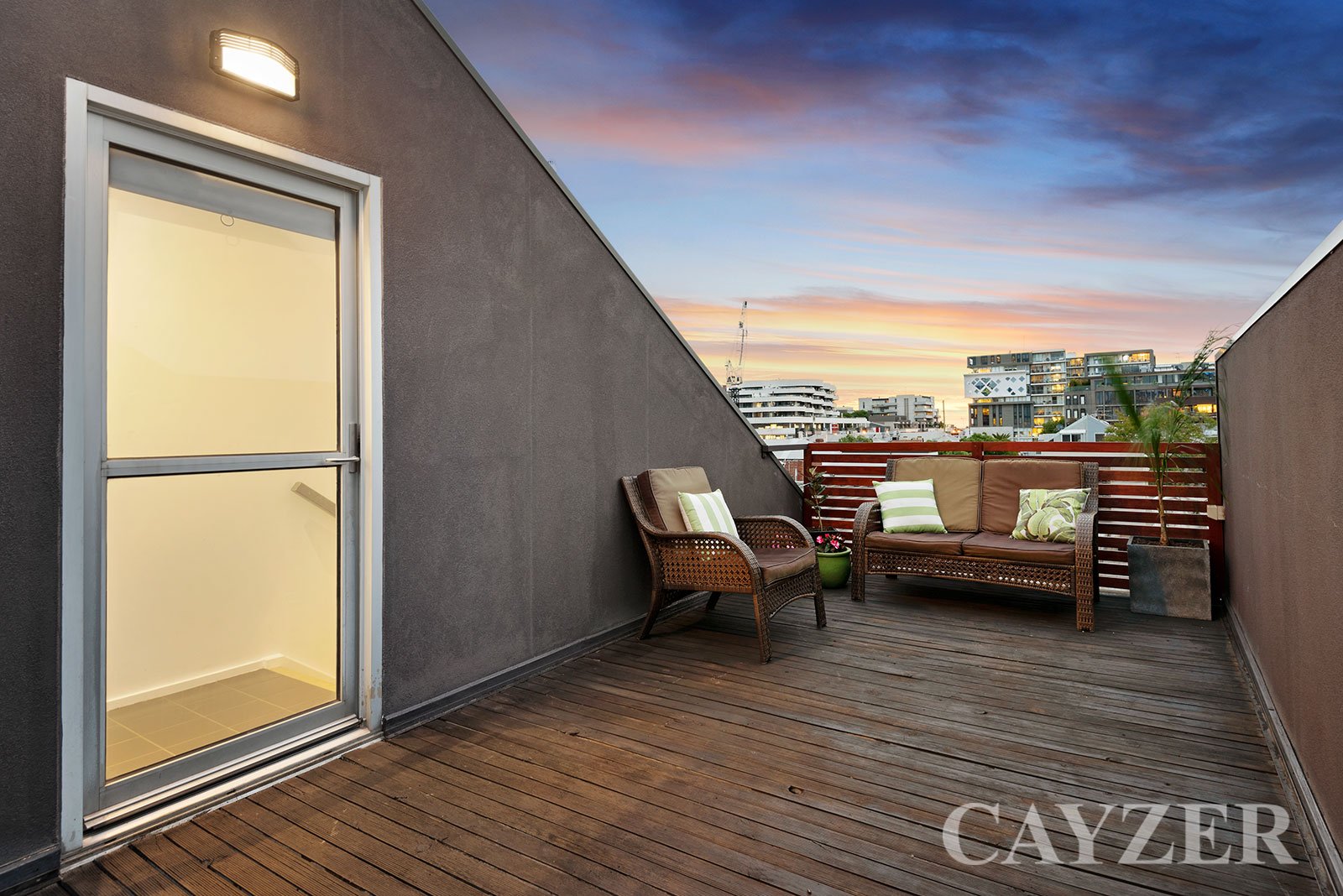 Gallery: 16/181 Bay Street