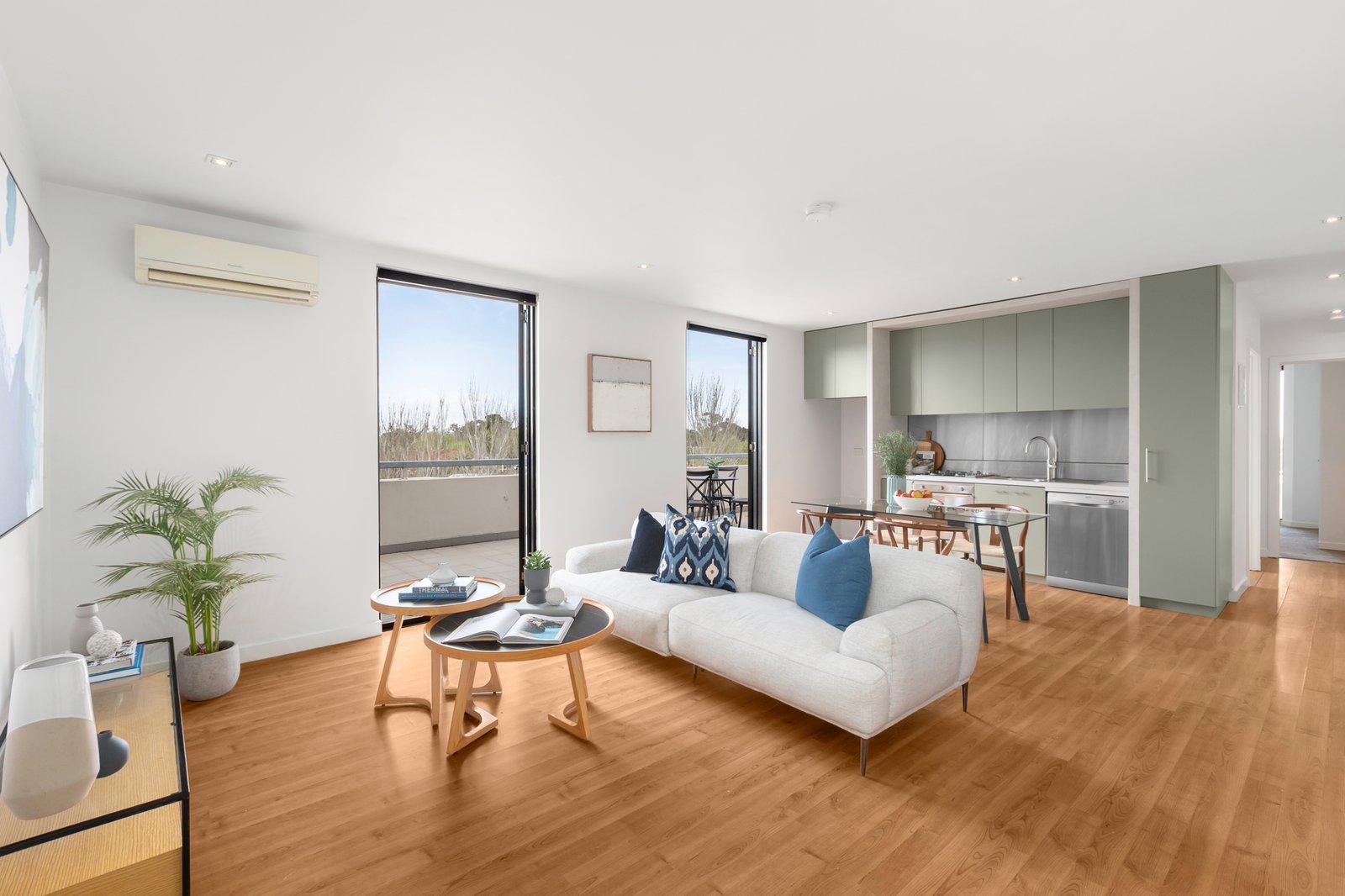 Gallery: 16/185 Barkly Street