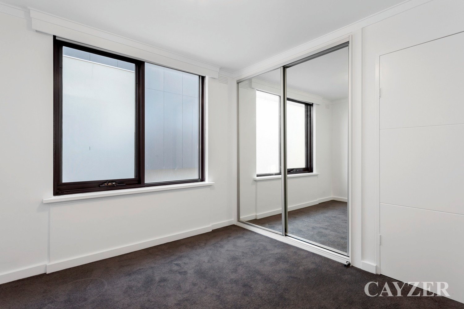 Gallery: 16/192 Cecil Street