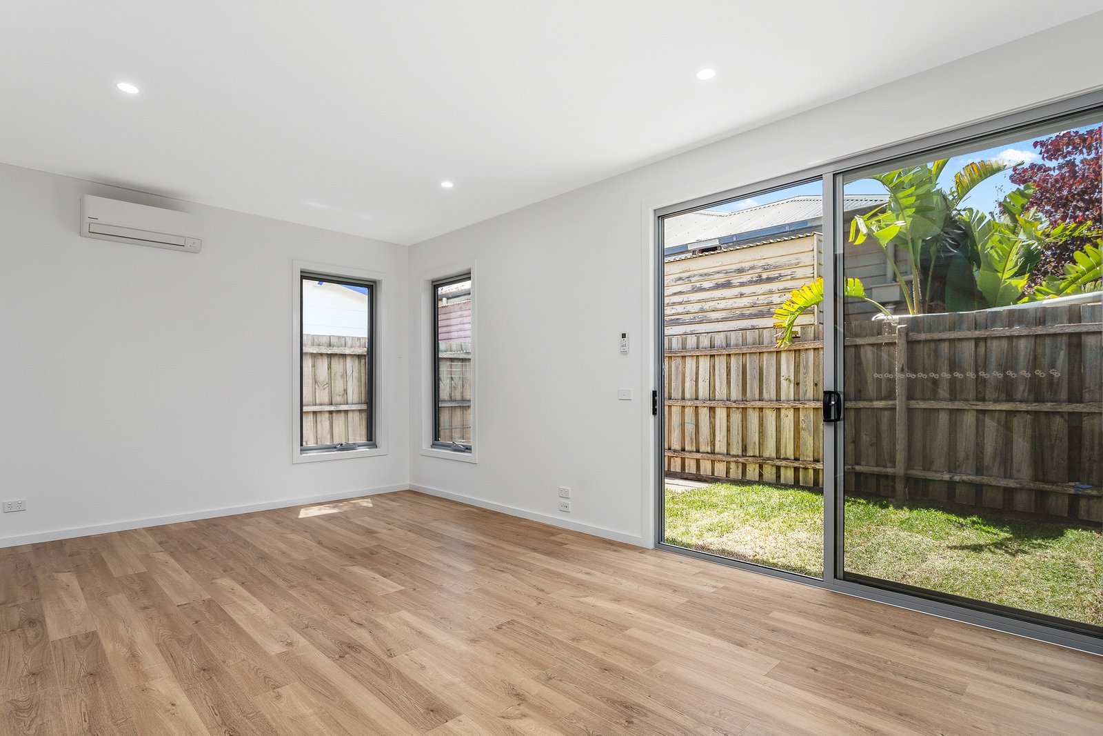 Gallery: 162 Anderson Street