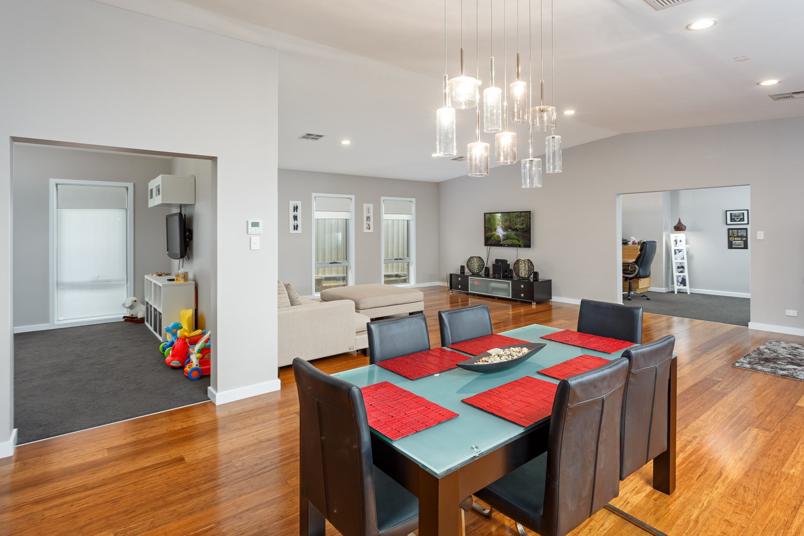 162 Brooklyn Drive BOURKELANDS 8