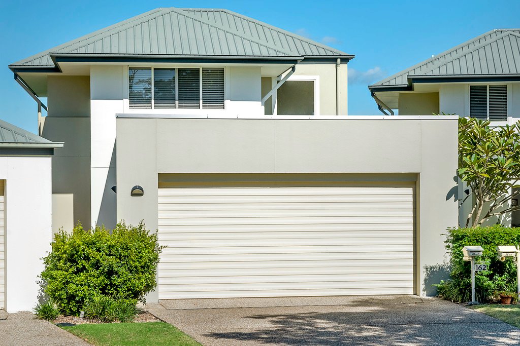 162 Easthill Drive ROBINA 9