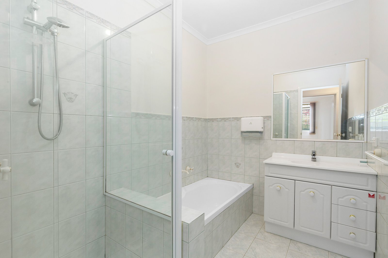 Real Estate and Property in 1/62 Franklin Road, Doncaster East, VIC