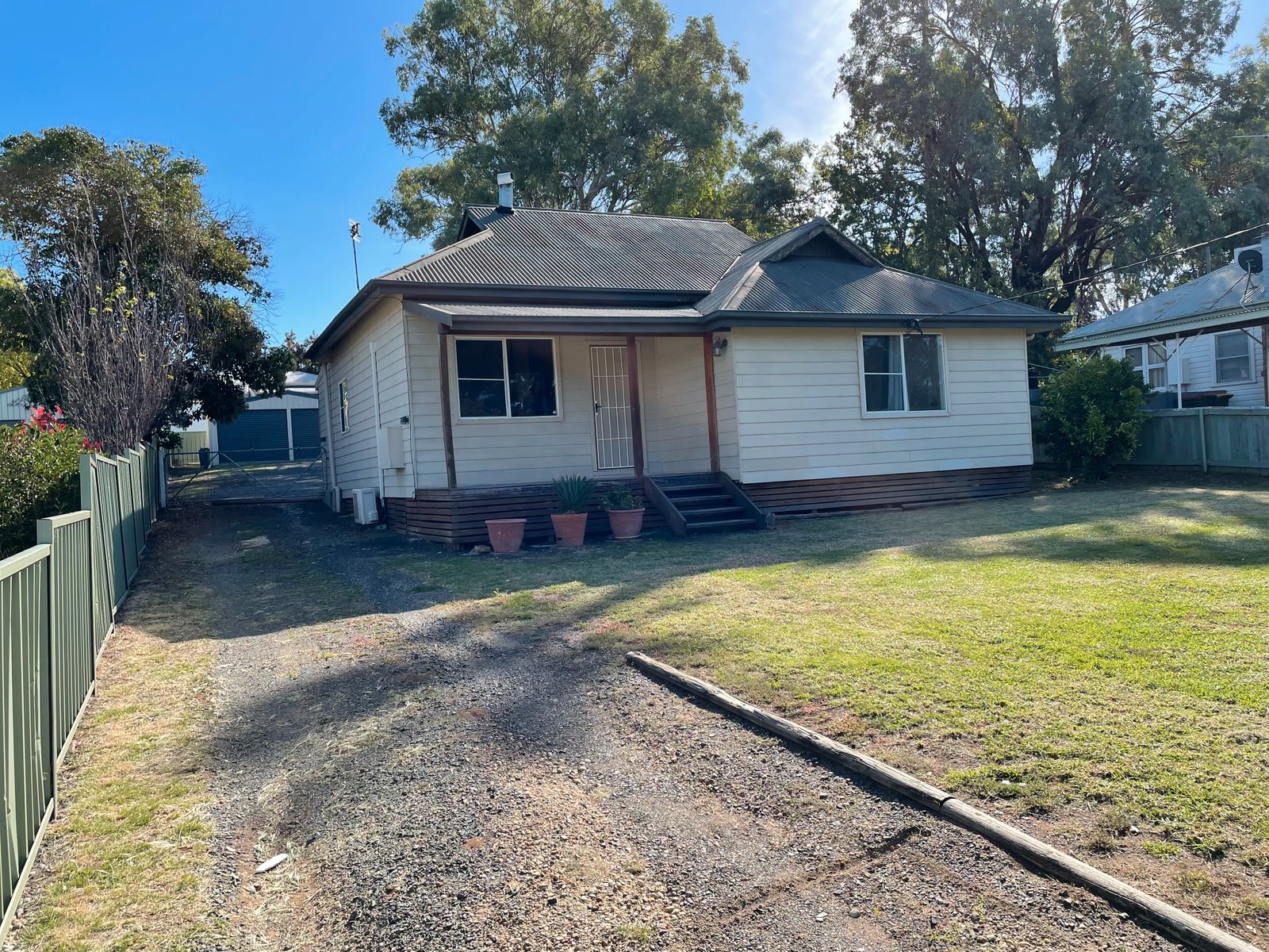 162 Hawker Street QUIRINDI 1