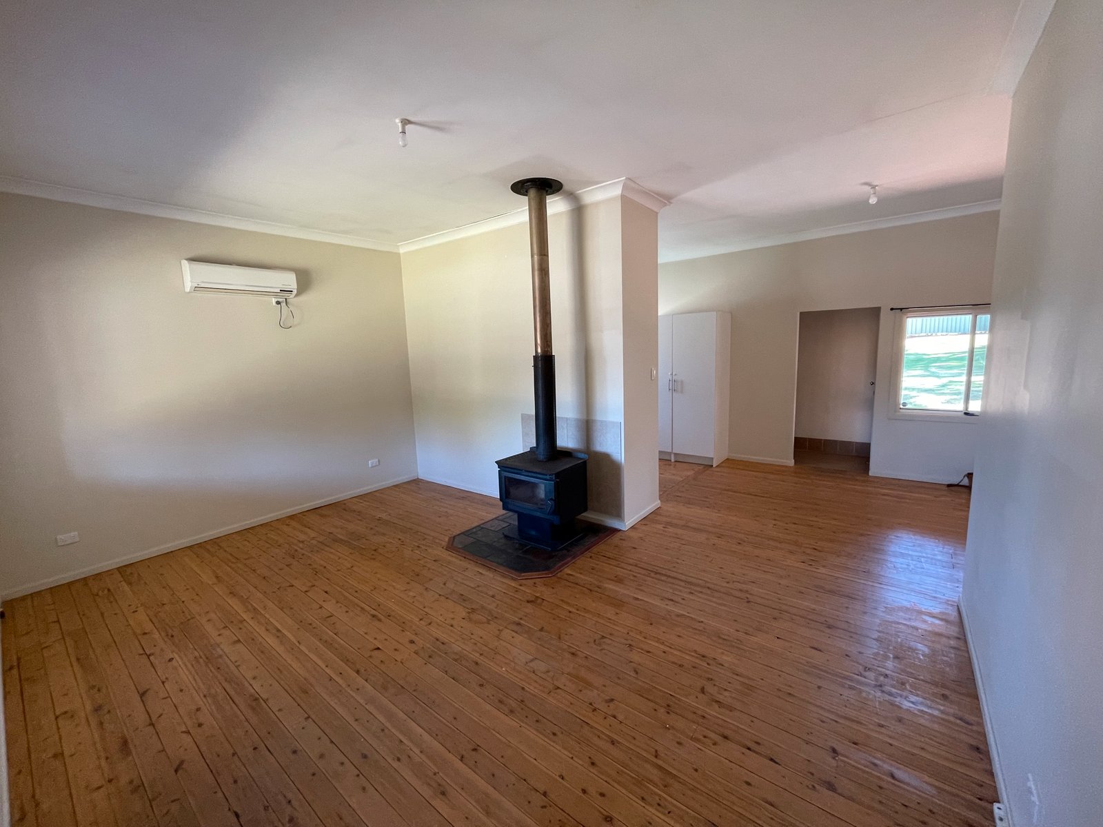 162 Hawker Street QUIRINDI 3