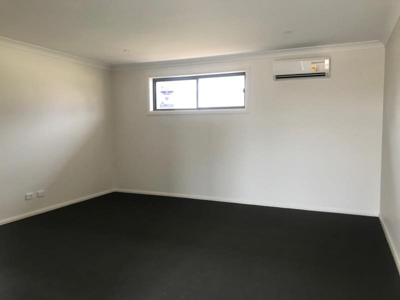 1/62 Kenny Drive TAMWORTH 2