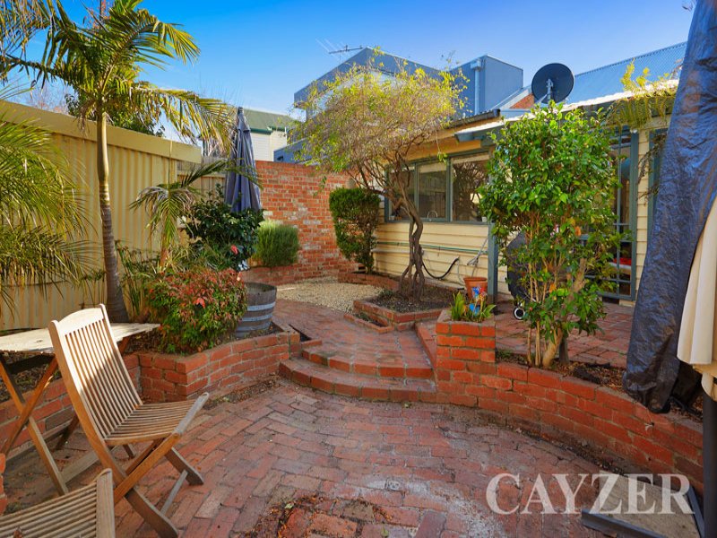 Gallery: 162 Neville Street