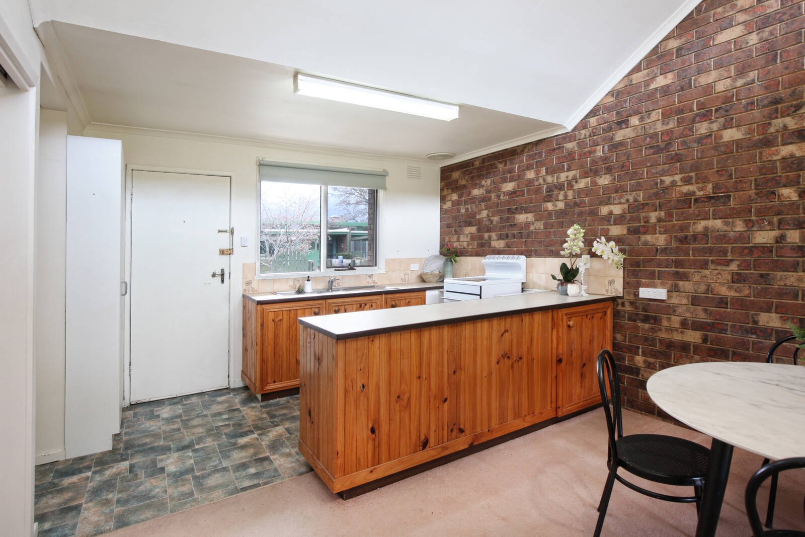 Real Estate and Property in 16/2 Pyke Street, Woodend, VIC