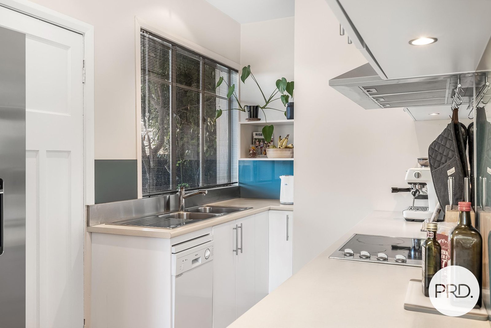 162 Roslyn Avenue BLACKMANS BAY 11