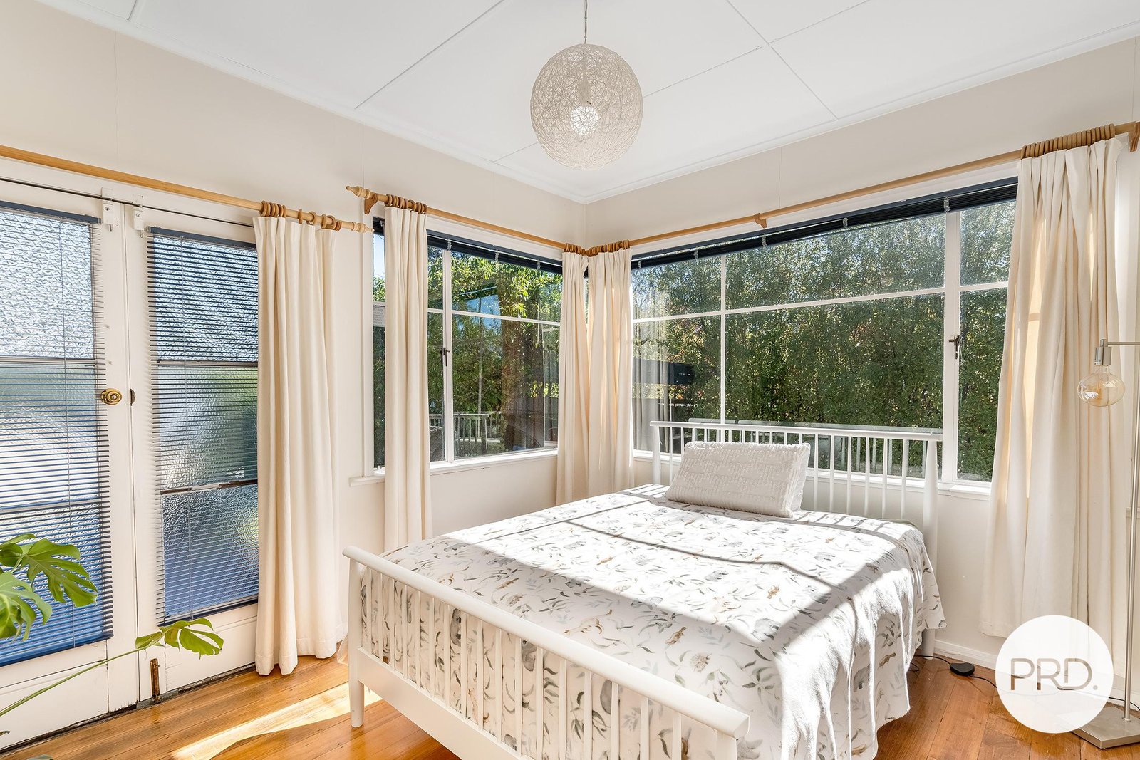 162 Roslyn Avenue BLACKMANS BAY 23