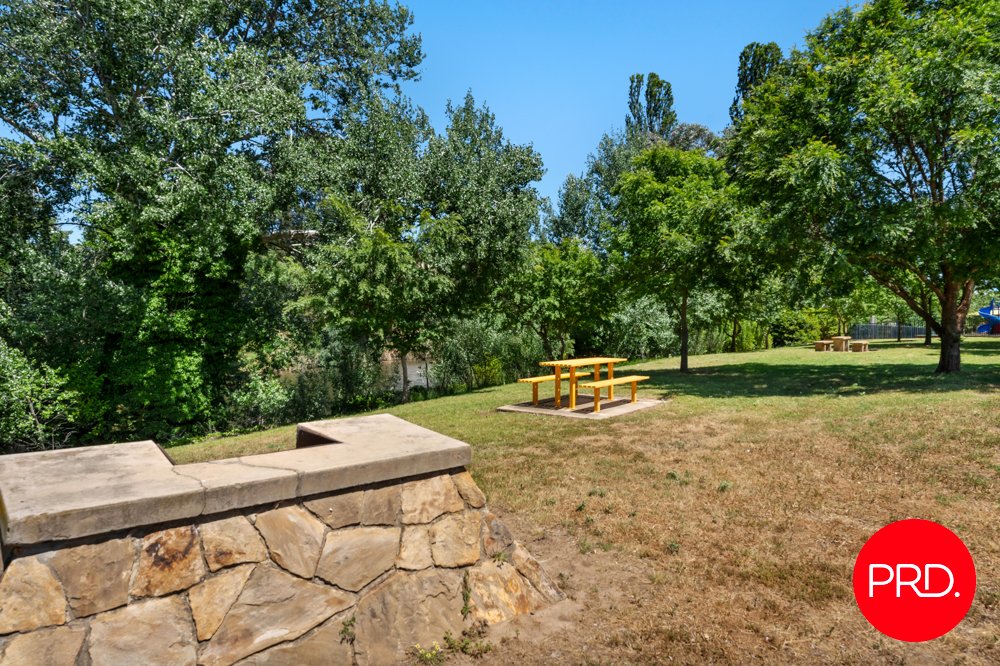 16/20 Trinculo Place QUEANBEYAN EAST 12