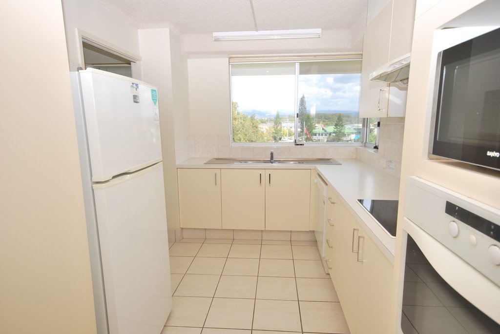 16/202 The Esplanade BURLEIGH HEADS 11