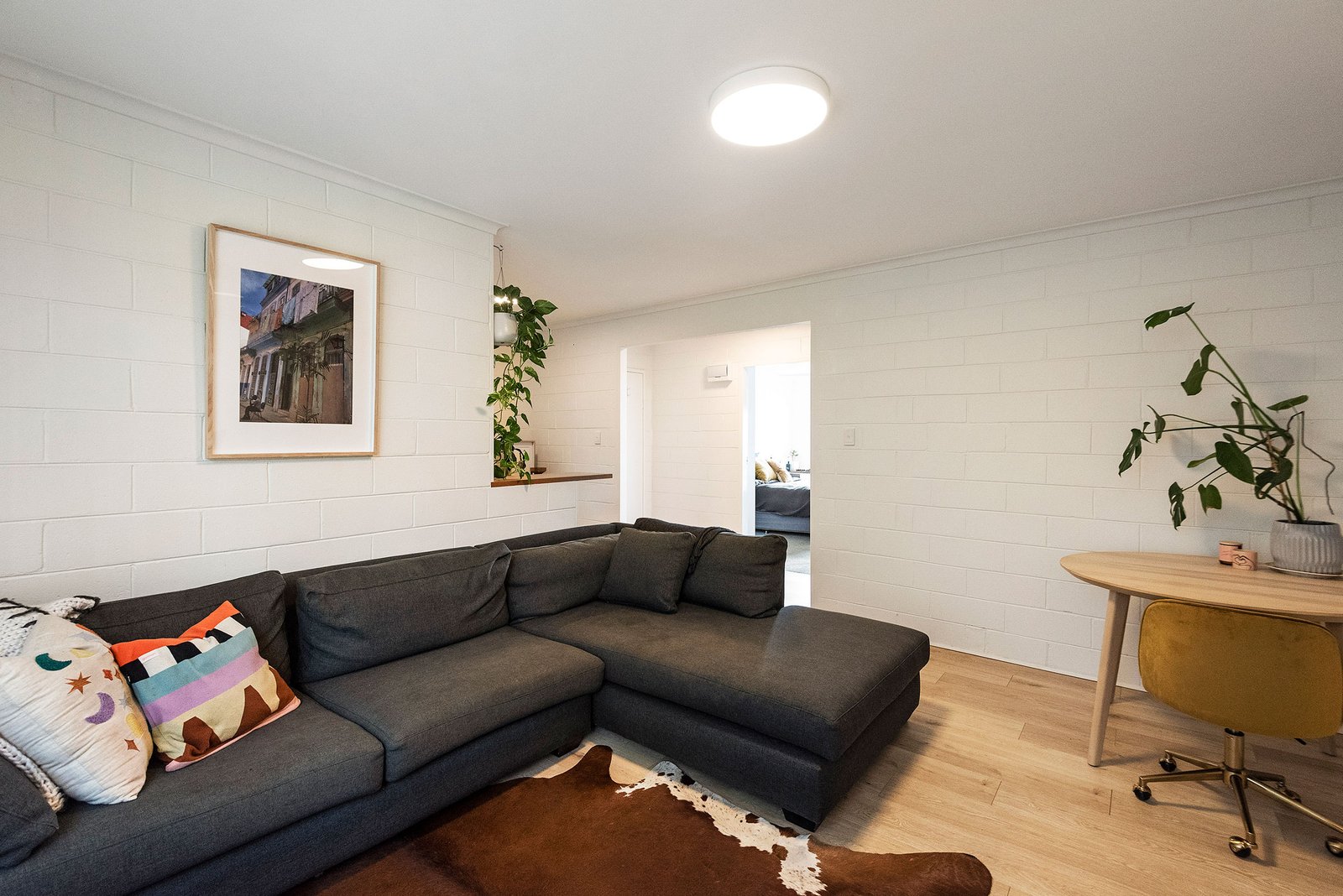 Gallery: 16/21 Roydon Street
