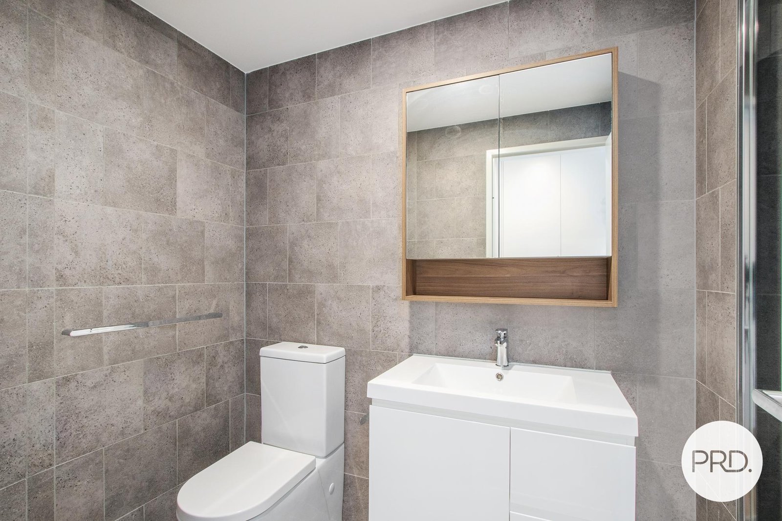 162/217 Northbourne Avenue TURNER 8