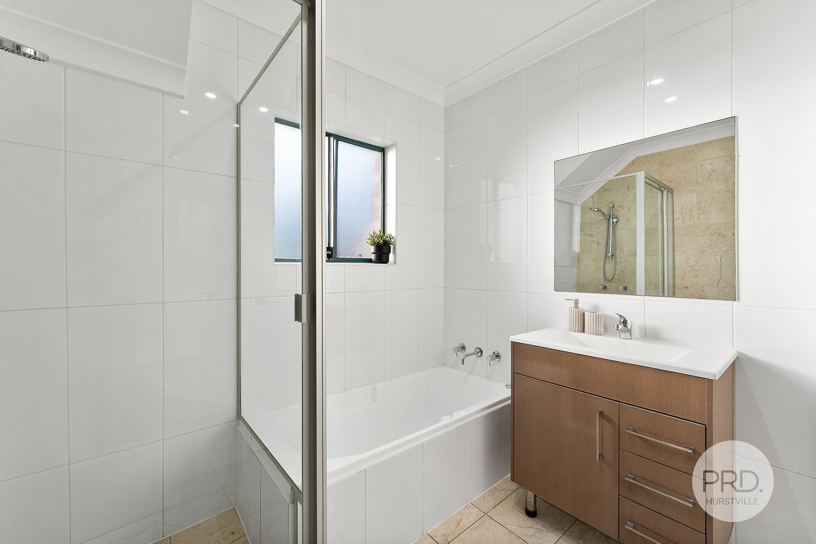 16/28-32 Carrington Avenue HURSTVILLE 7