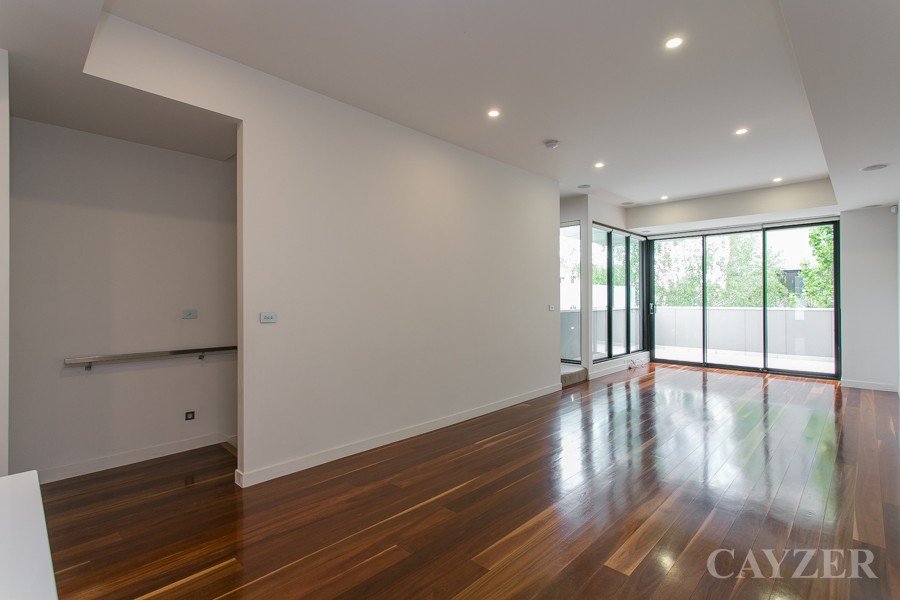 Gallery: 16/297 Dorcas Street