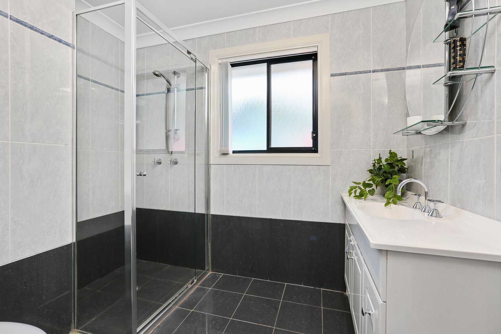 163 Compton Street DAPTO 7