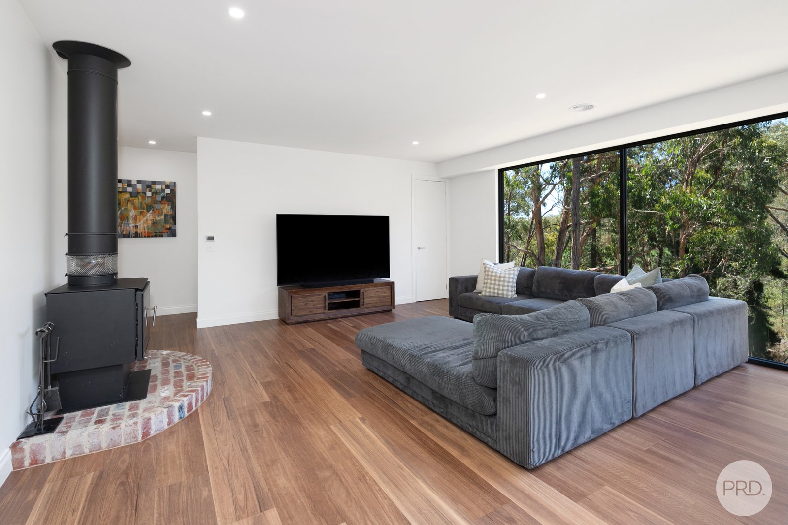 163 Jones Avenue MOUNT HELEN 6