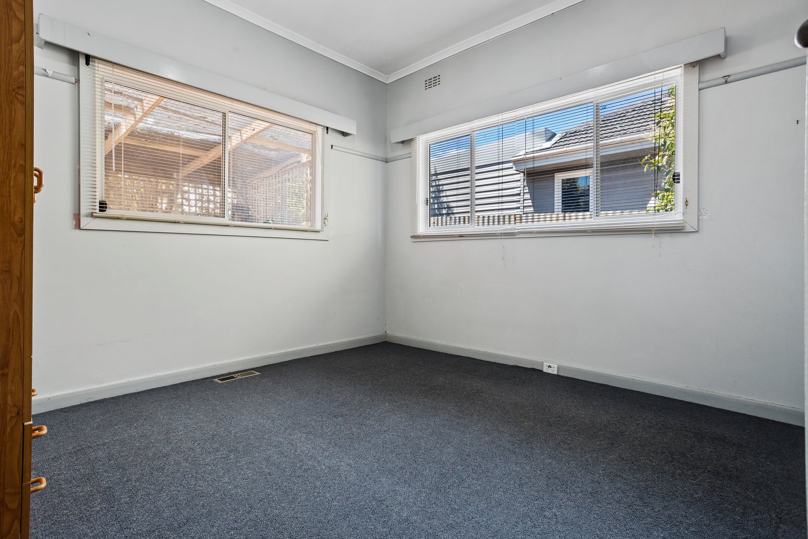 163 Neale Street FLORA HILL 9