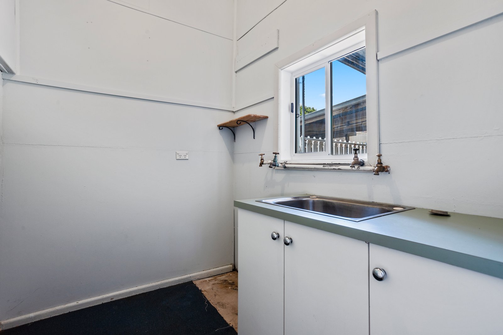 163 Neale Street FLORA HILL 11