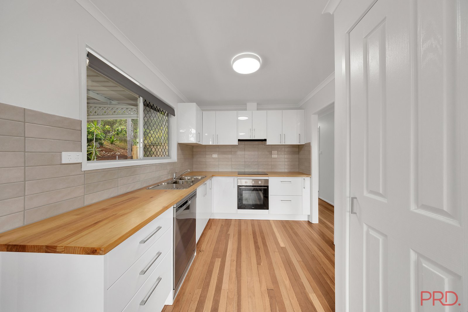 163 Philip Street WEST GLADSTONE 3