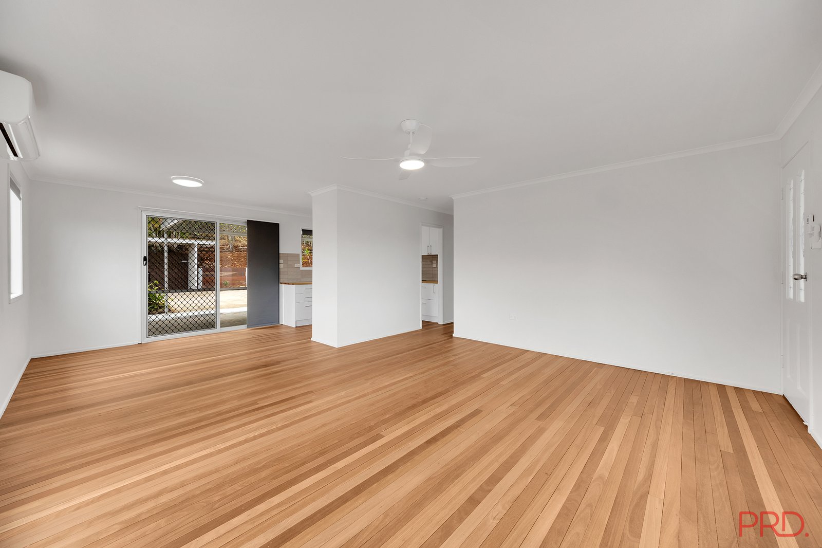 163 Philip Street WEST GLADSTONE 4