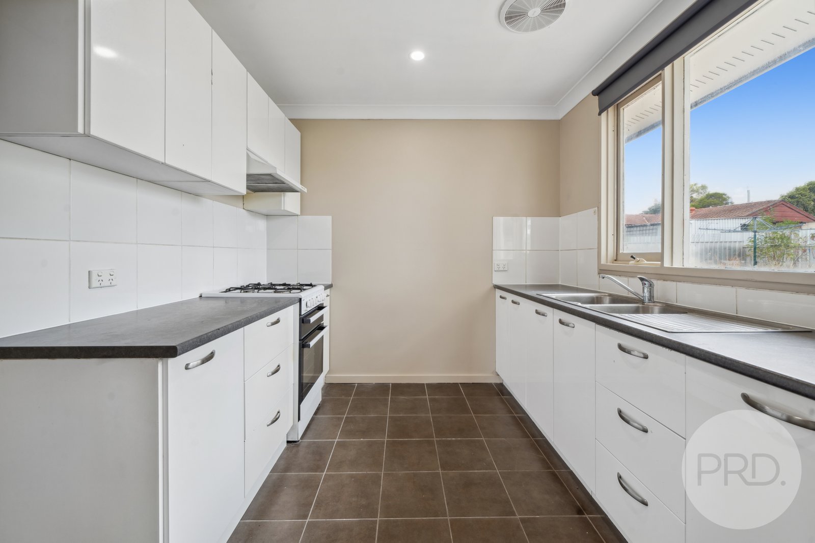 163 Raye Street TOLLAND 4