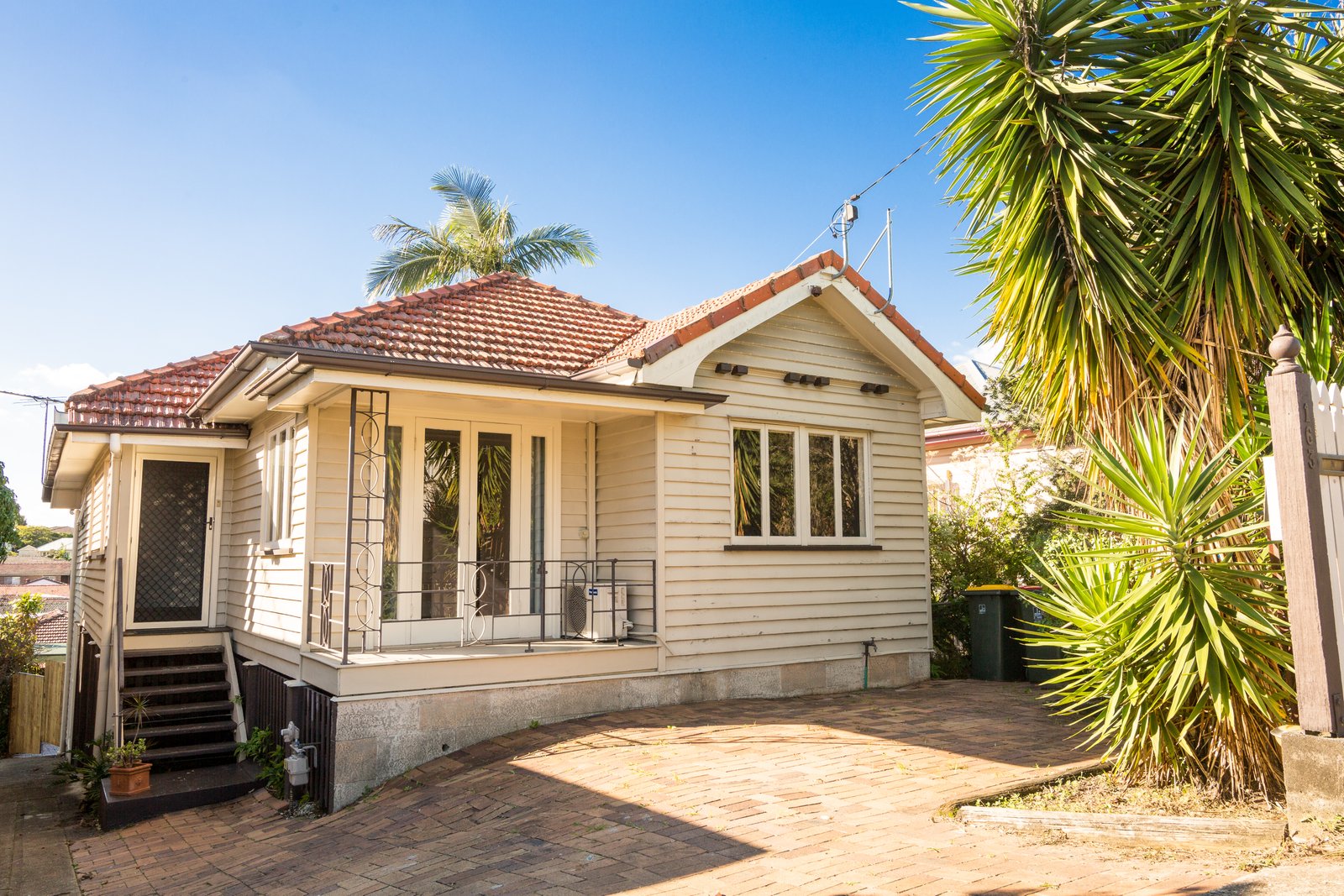 163 Rode Road WAVELL HEIGHTS 1