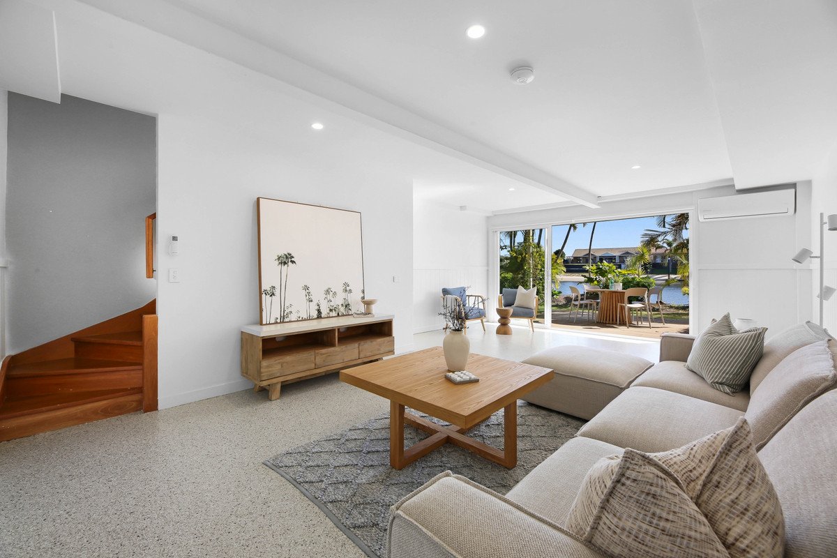 16/300 Cottesloe Drive Mermaid Waters 3