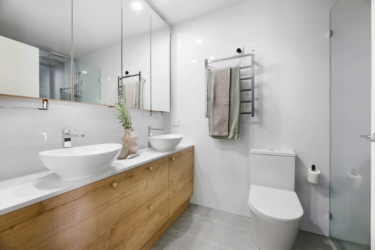 16/300 Cottesloe Drive Mermaid Waters 6