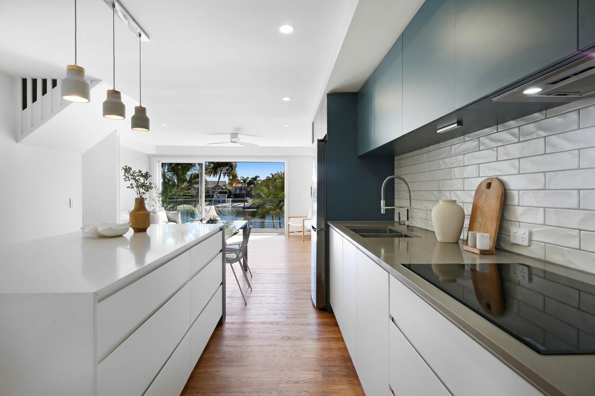 16/300 Cottesloe Drive Mermaid Waters 8