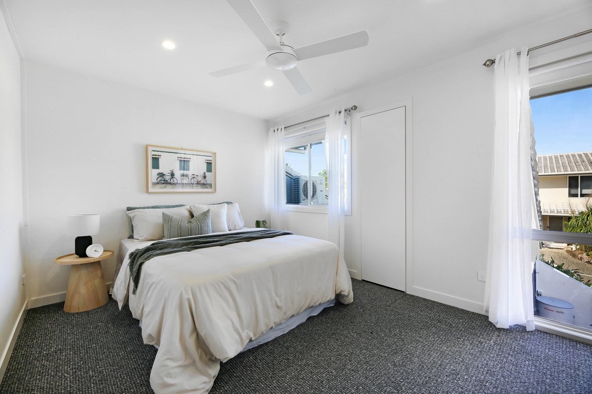 16/300 Cottesloe Drive Mermaid Waters 12