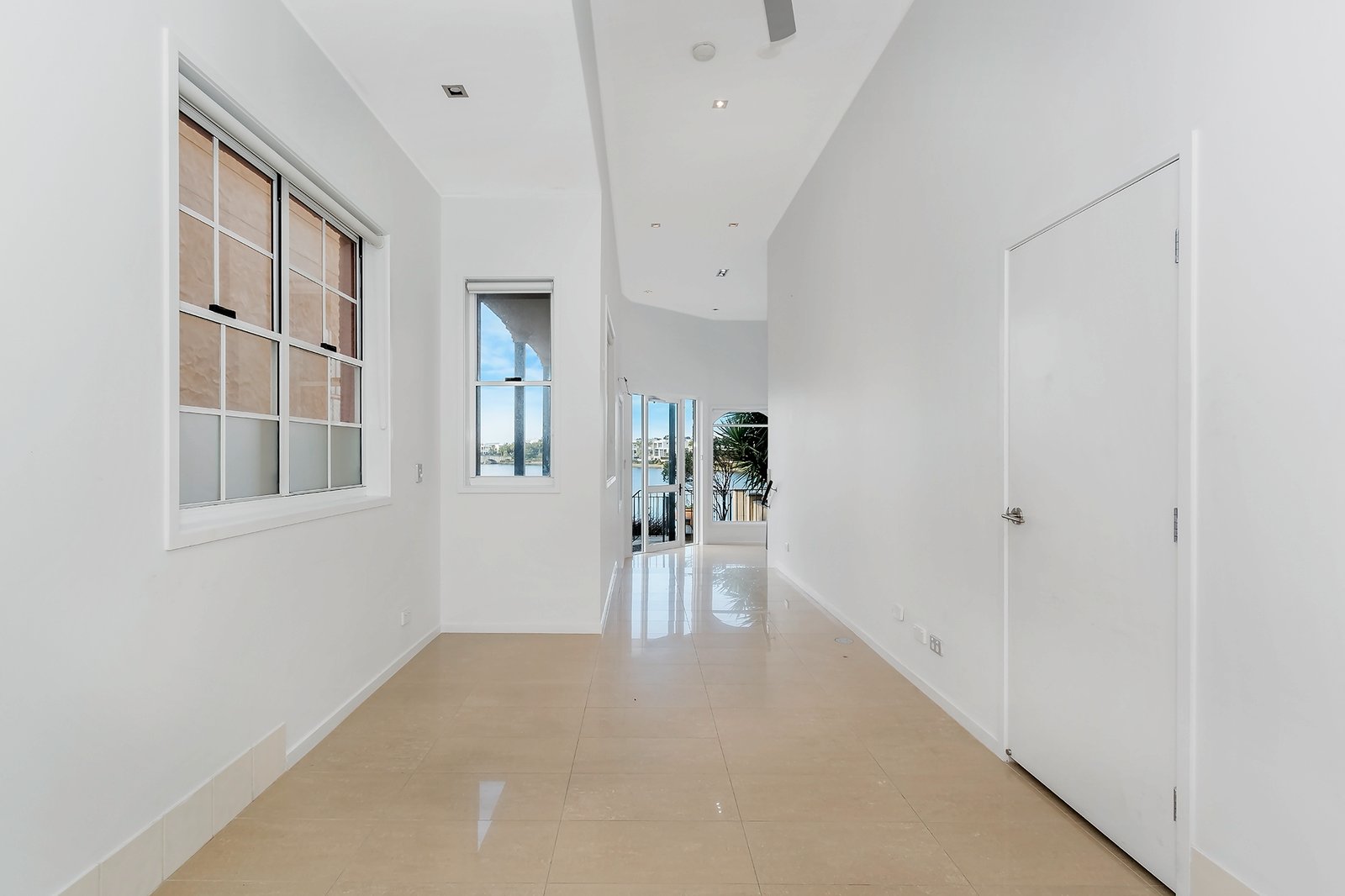 16/3030 The Boulevard CARRARA 16