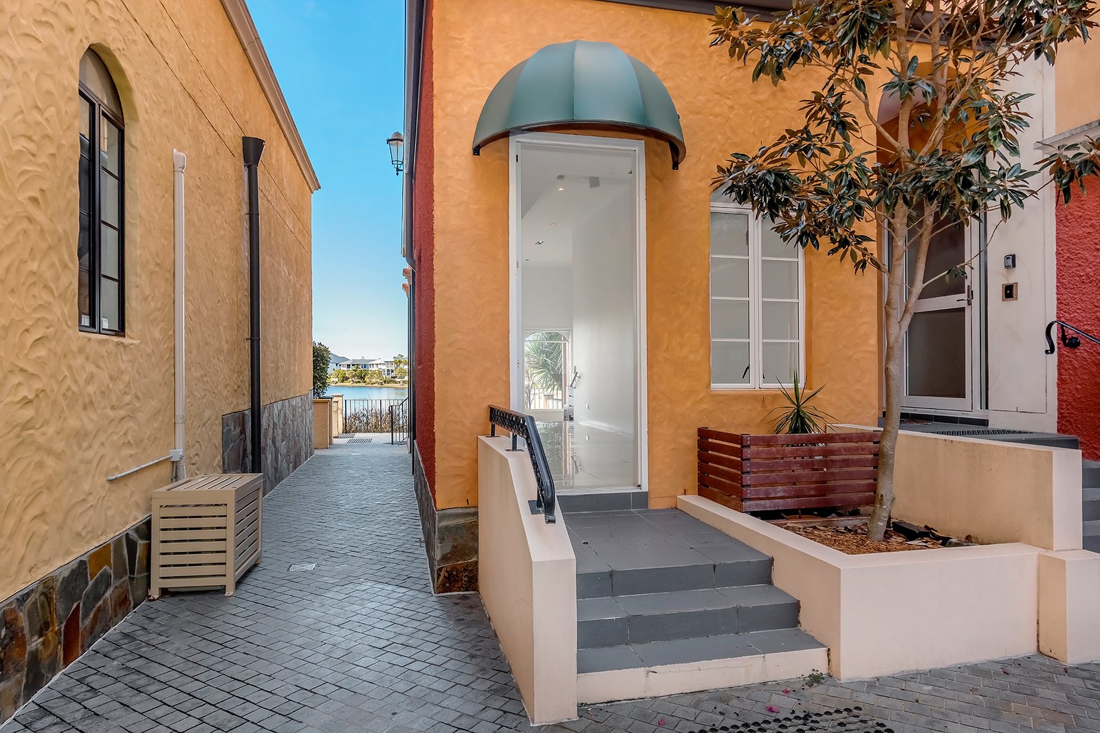 16/3030 The Boulevard CARRARA 17