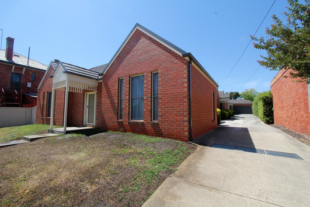 1/632 Doveton Street North SOLDIERS HILL 14