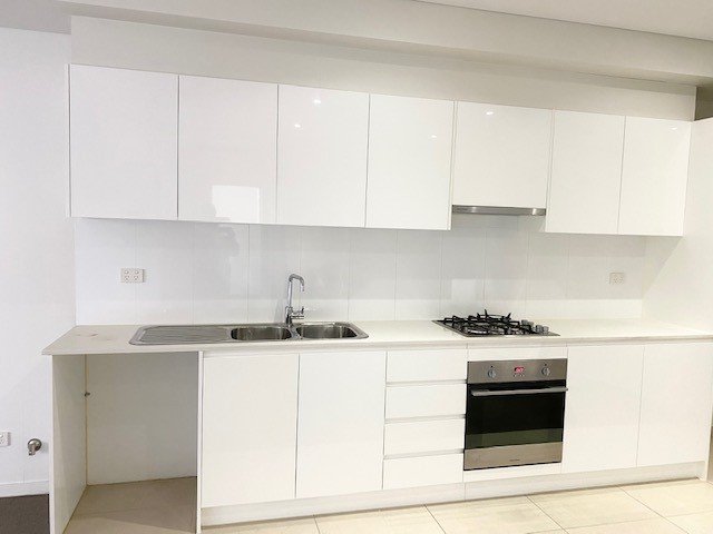 16/33-37 Gray Street KOGARAH 3