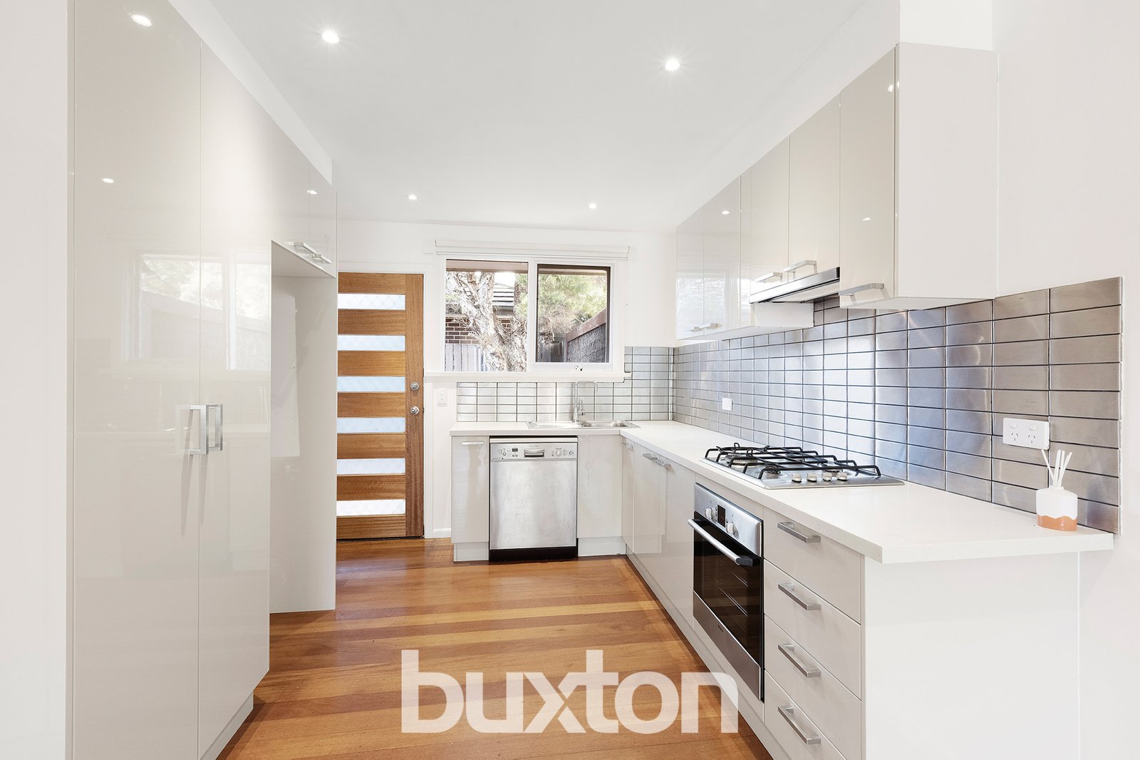 Gallery: 16/38 Broadway