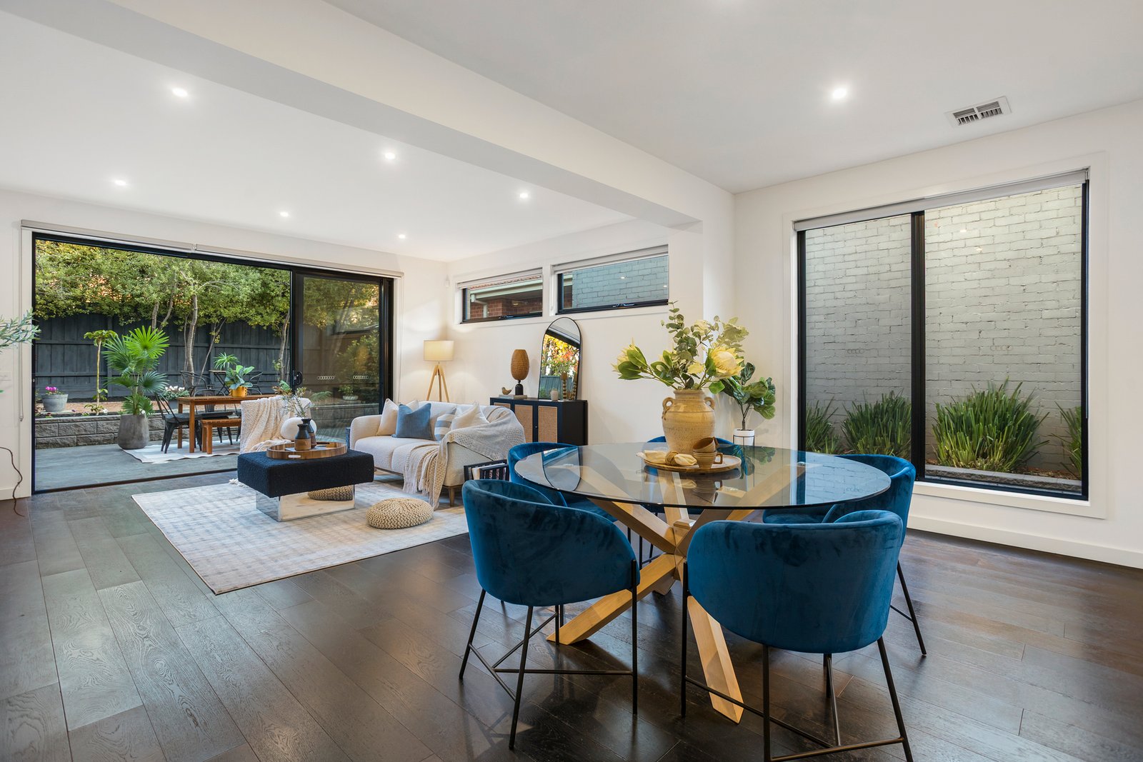 Gallery: 163A Hudsons Road