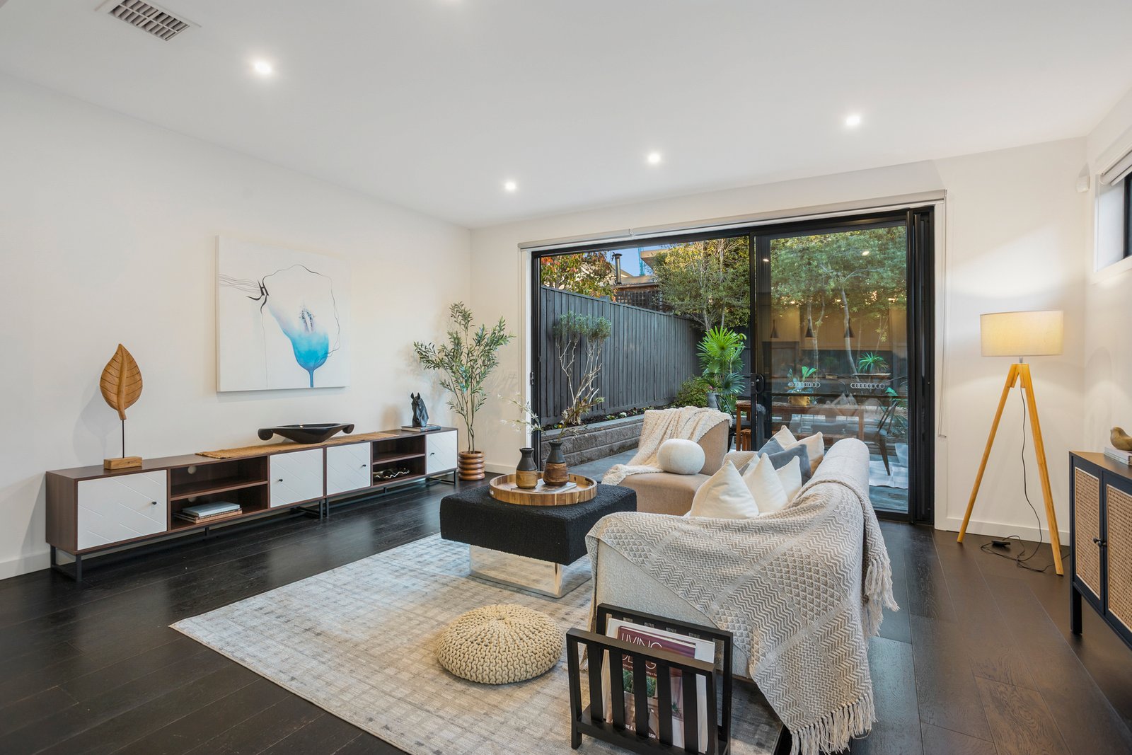 Gallery: 163A Hudsons Road