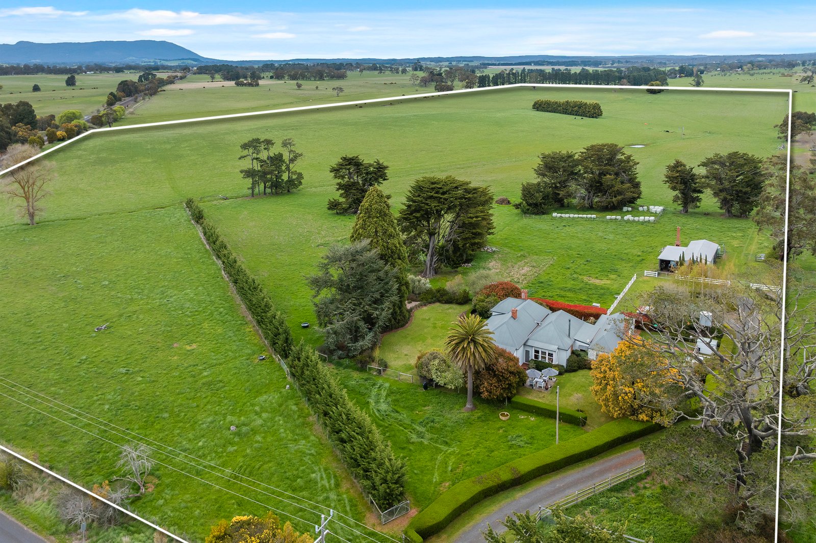 Real Estate and Property in 164 Carlsruhe Central Road, Woodend, VIC