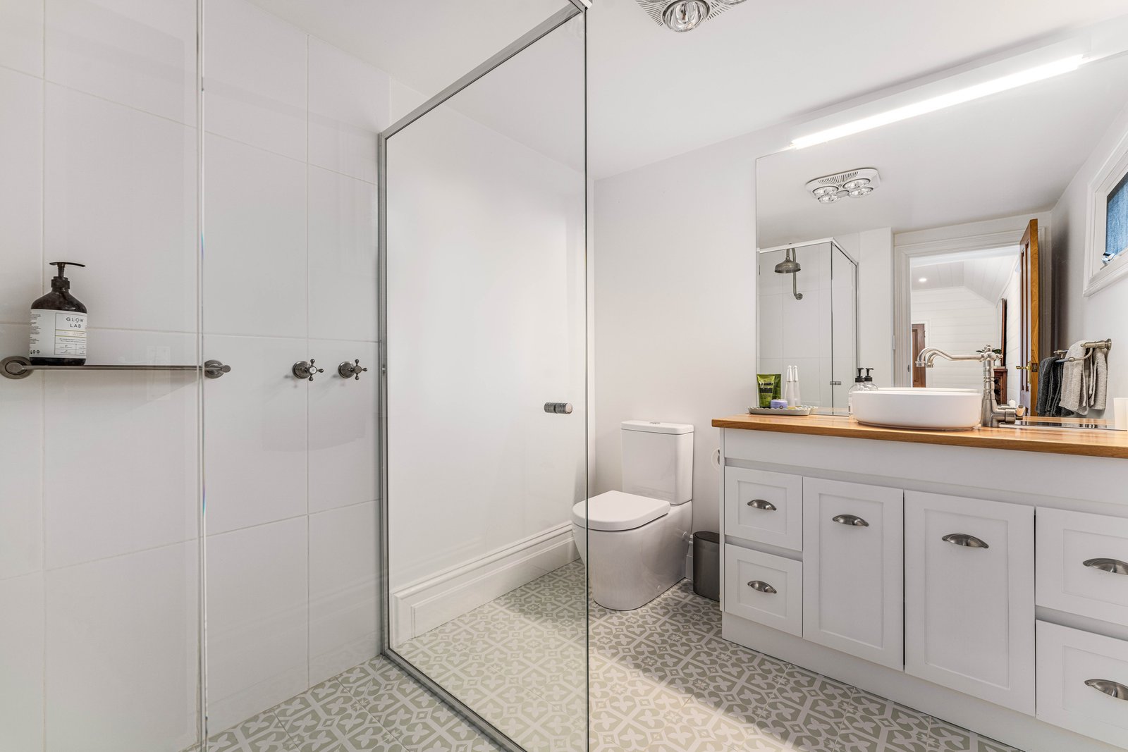 Real Estate and Property in 164 Carlsruhe Central Road, Woodend, VIC